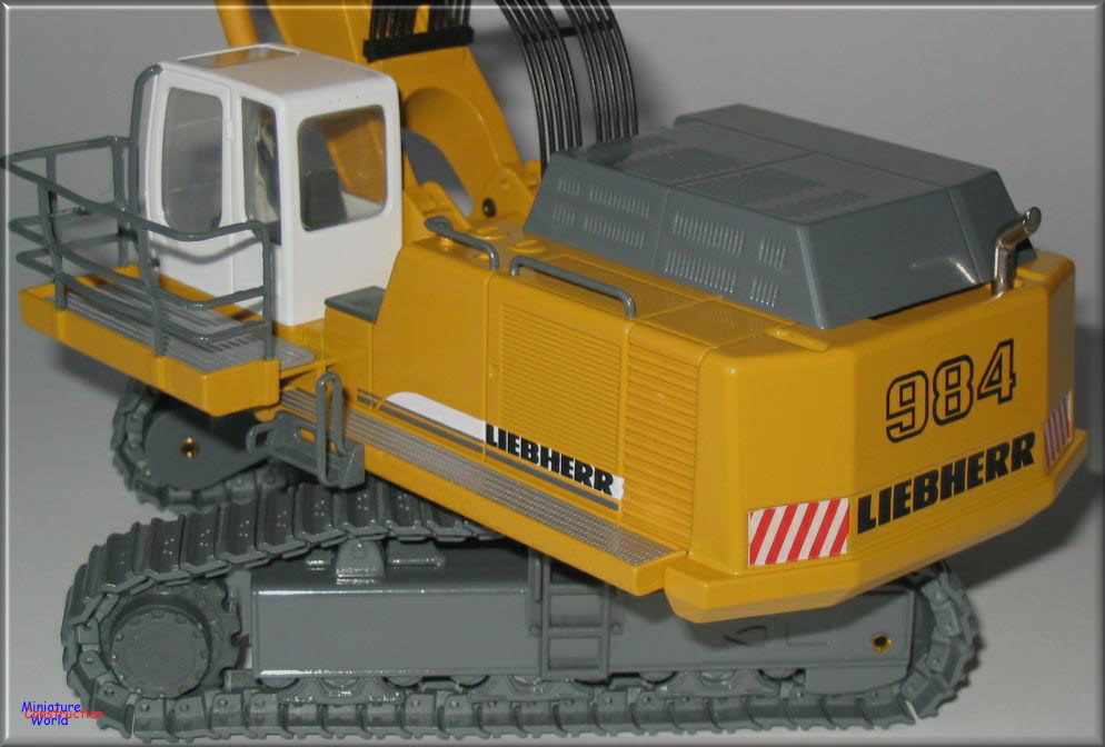 Liebherr R984C Backhoe Excavator