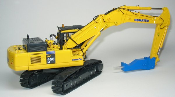 Komatsu PC450 Excavator with Hammer