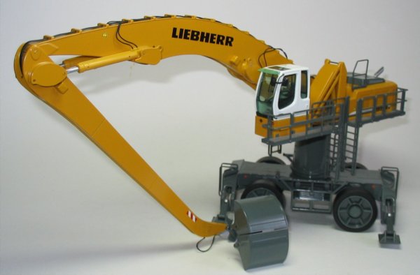 Liebherr A954C High Rise Material Handler