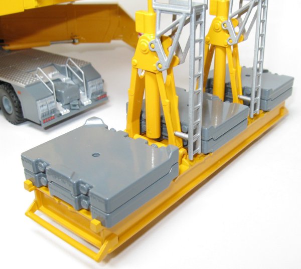 is provided with assembly and rigging instructions and the model 
