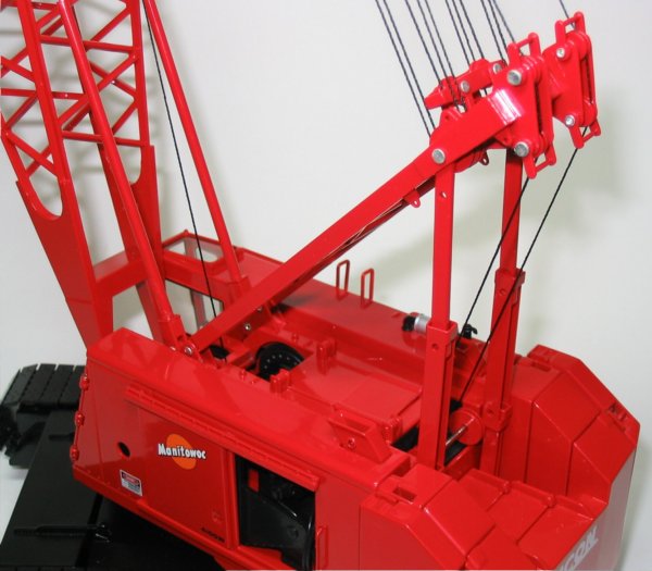 Manitowoc 4100 lift crane
