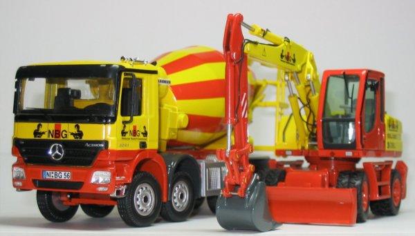 Liebherr HTM904 mixer and A314 excavator in "NBG" livery
