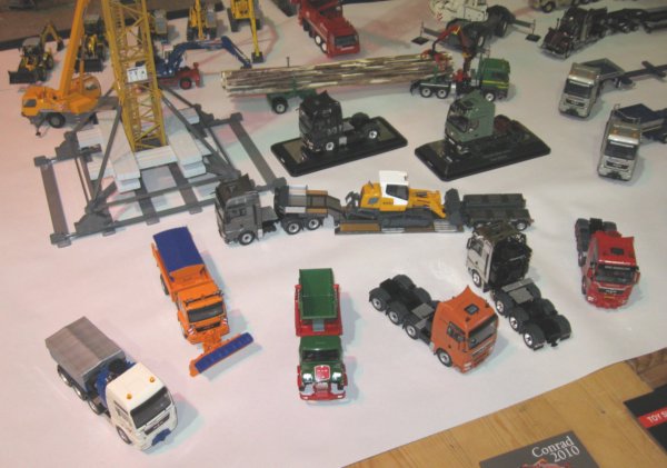  new Caterpillar models and a number of truck models from Conrad