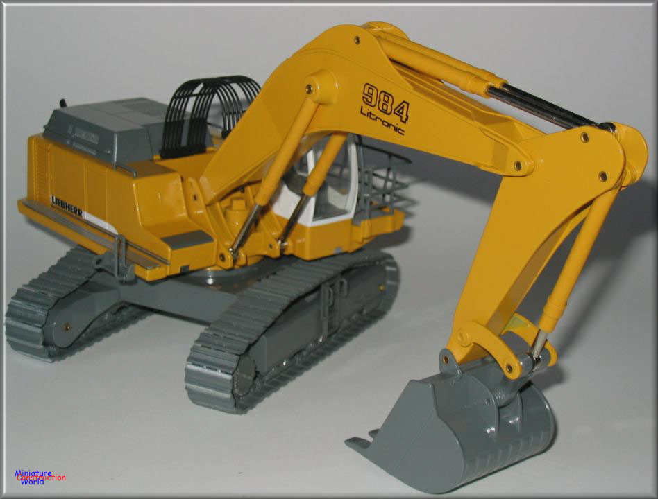 Liebherr R984C Backhoe Excavator