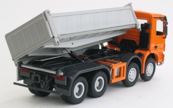 Actros 4-axle truck with 3-way tipping body