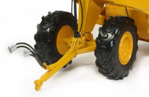 Allis Chalmers HD21 with towed scraper