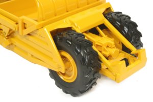 Allis Chalmers HD21 with towed scraper