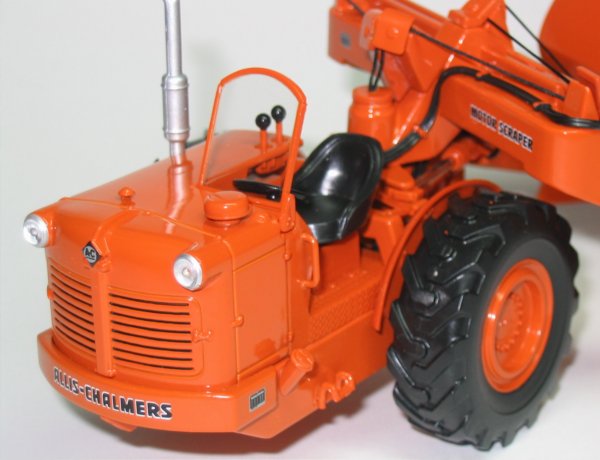 Allis Chalmers TS300 motor scraper