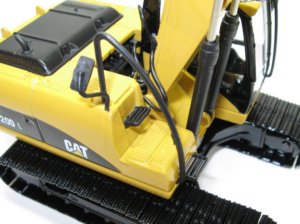 Caterpillar 320DL Tracked Excavator
