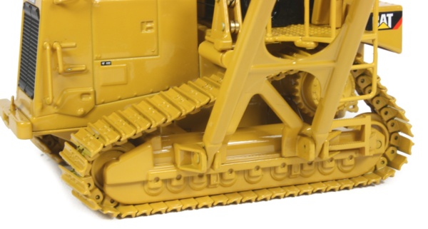 Caterpillar 587T Pipe Layer