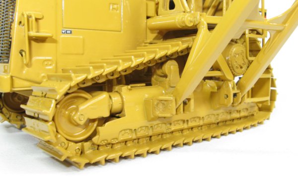 Caterpillar 587T Pipe Layer