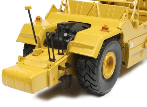 Caterpillar 621K Scraper