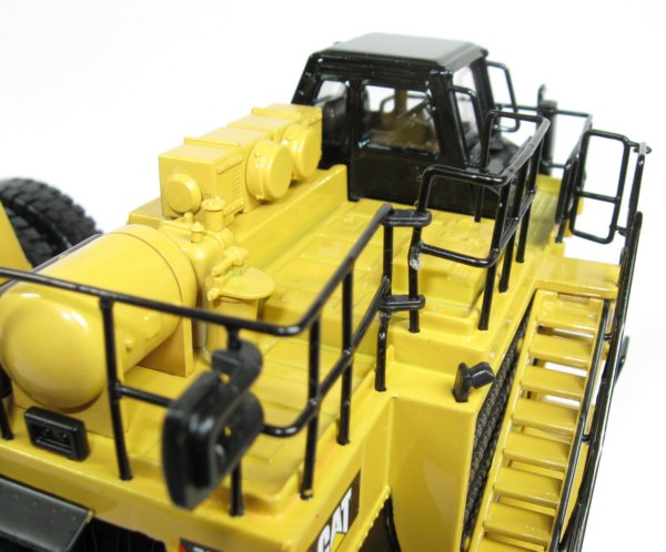 Caterpillar 784C with Towhaul trailer