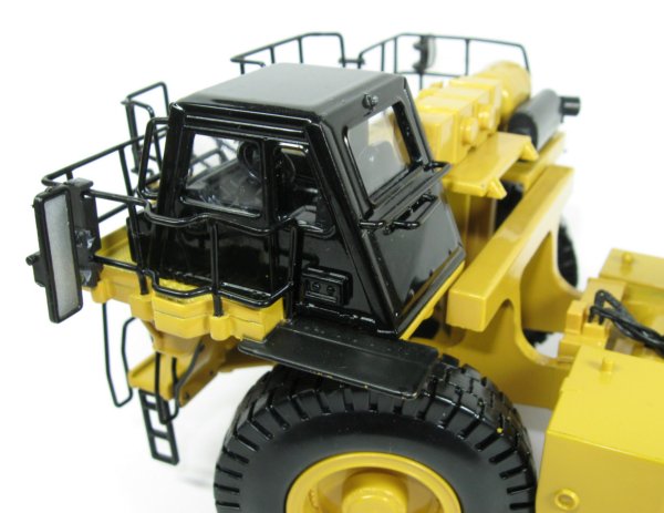 Caterpillar 784C with Towhaul trailer