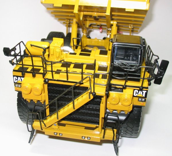 Caterpillar 793D Mining Truck