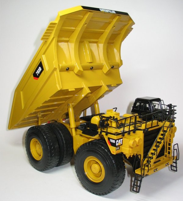 Caterpillar 793D Mining Truck