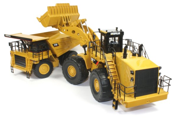 Caterpillar 993K with 777D 