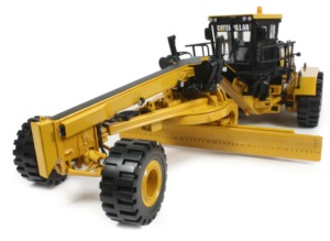 Caterpillar 24M
