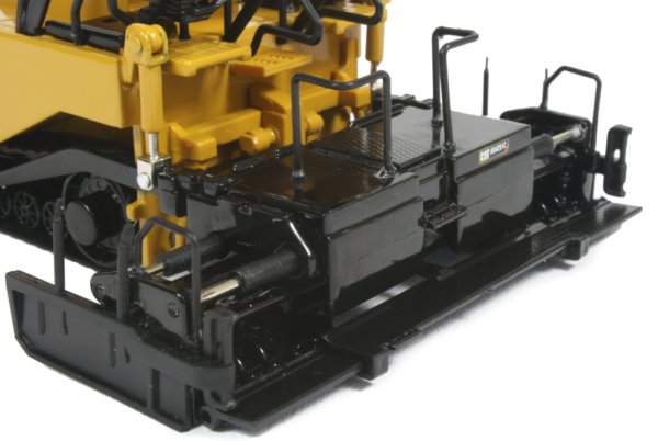 Caterpillar AP655D Tracked Paver