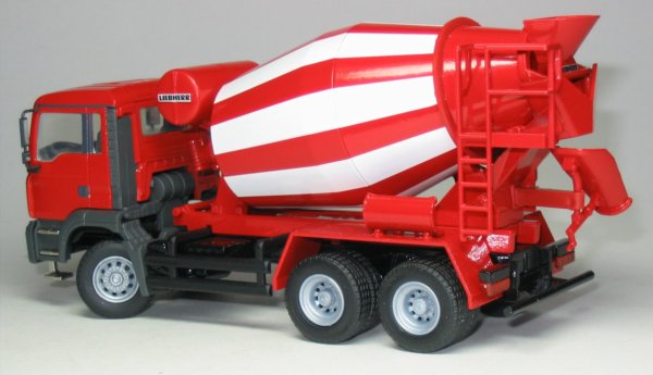 Liebherr HTM704 concrete mixer