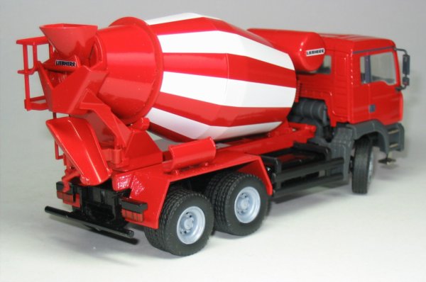 Liebherr HTM704 concrete mixer