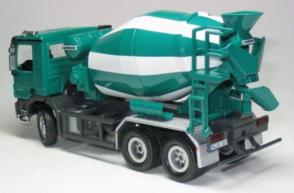Liebherr HTM704 concrete mixer