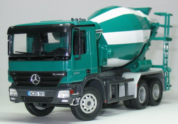 Liebherr HTM704 concrete mixer