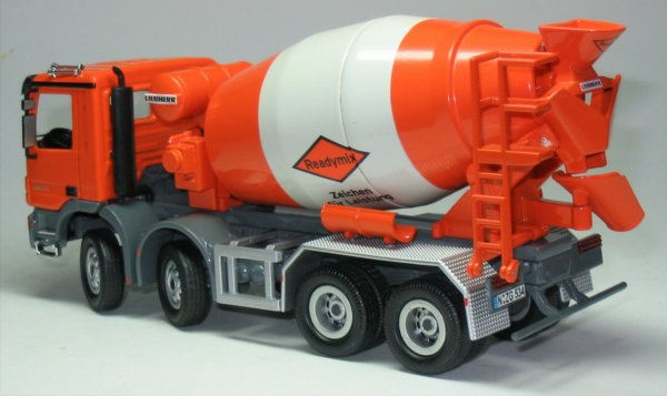Liebherr HTM904 "Readymix" concrete mixer