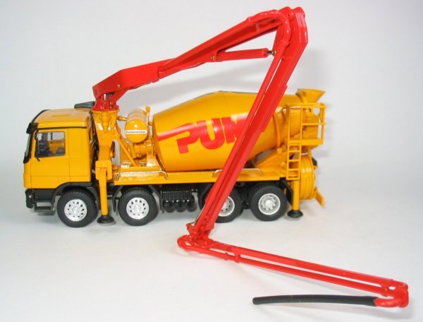 Putzmeister M24-3 Pumi