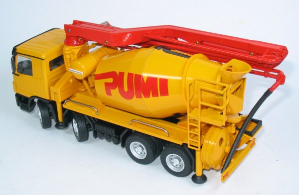 Putzmeister M24-3 Pumi