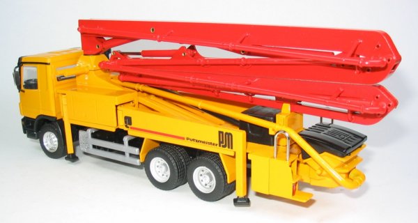 Putzmeister M36 concrete pump