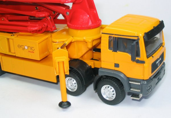 Putzmeister M52 concrete pump