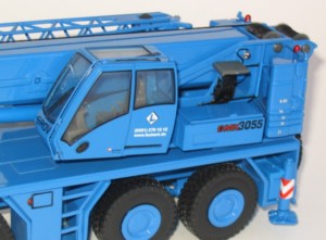Grove GMK3055 mobile crane in "Laukant" livery