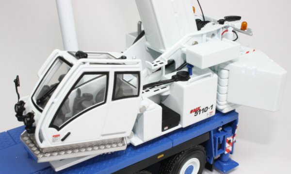Grove GMK5110-1 Mobile Crane