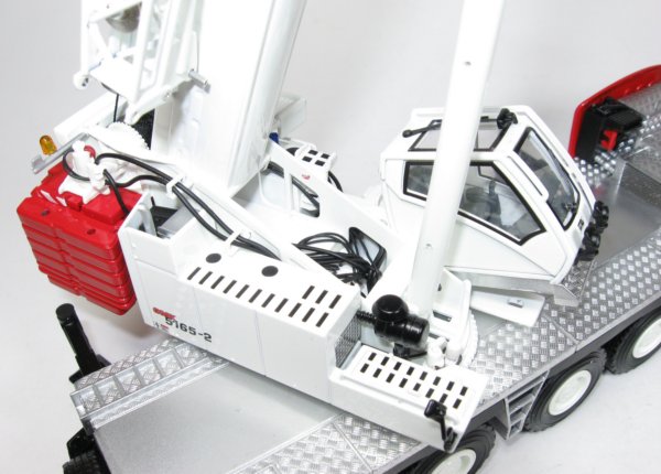 Grove GMK5165-2 Mobile Crane