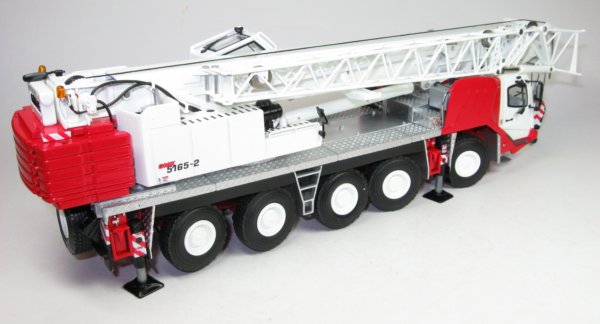 Grove GMK5165-2 Mobile Crane