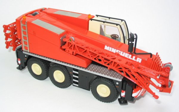 Liebherr LTC1055-3.1 in Minguella livery