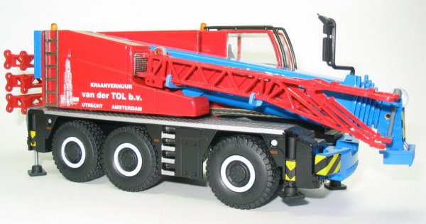 Liebherr LTC1055-3.1 in Van Der Tol livery