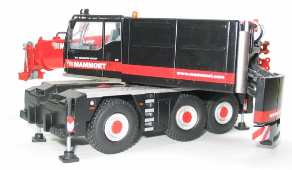 Liebherr LTC1055-3.1 in Mammoet livery