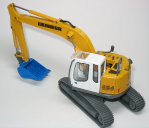 Liebherr R924Compact with riddle bucket