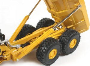 Deere 400D Articulating Dump Truck