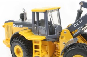 Deere 824K log loader