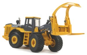 Deere 824K log loader