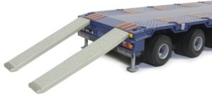 MAN TGX XXL with Goldhofer STZ-H6 Semi-Trailer