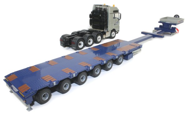 MAN TGX XXL with Goldhofer STZ-H6 Semi-Trailer