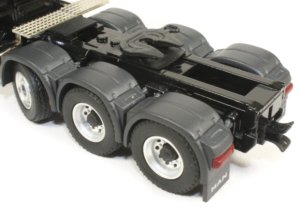 MAN TGX XXL with Goldhofer STZ-H6 Semi-Trailer