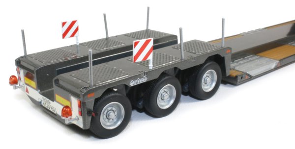 MAN TGX with Nooteboom 3-axle Pendel-X Trailer