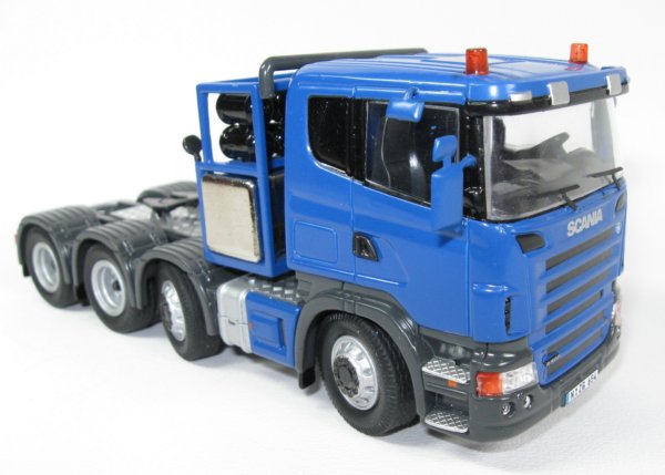 Scania R 8x4 with Nooteboom 5-axle Pendel X