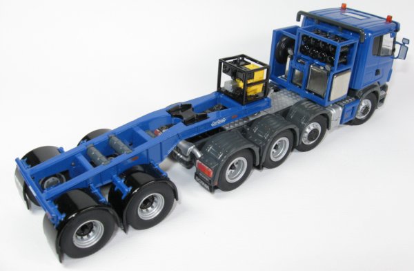 Scania R 8x4 with Nooteboom 5-axle Pendel X