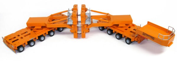 Schaumann 8x4 with Goldhofer Tube Transporter